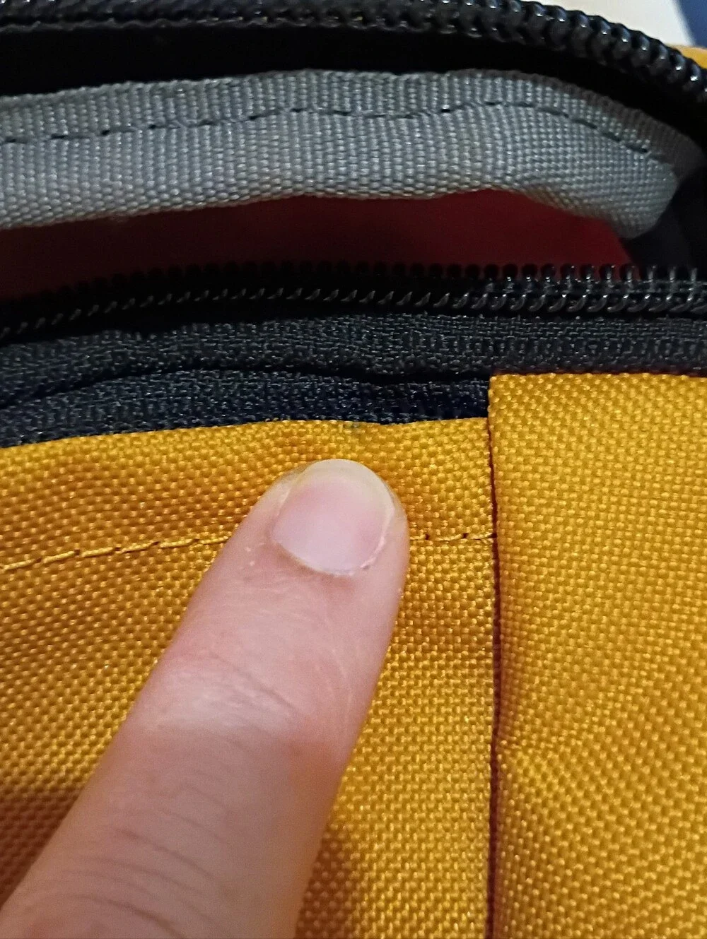Levi's hip pack yellow